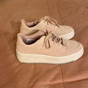 Nike Air Force 1 Sage Low